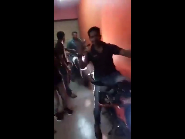 പുത്തന്‍ ഡ്യൂക്കുകളെ നശിപ്പിക്കുന്ന ഷോറൂം ജീവനക്കാരുടെ ദൃശ്യങ്ങള്‍ പുറത്ത്