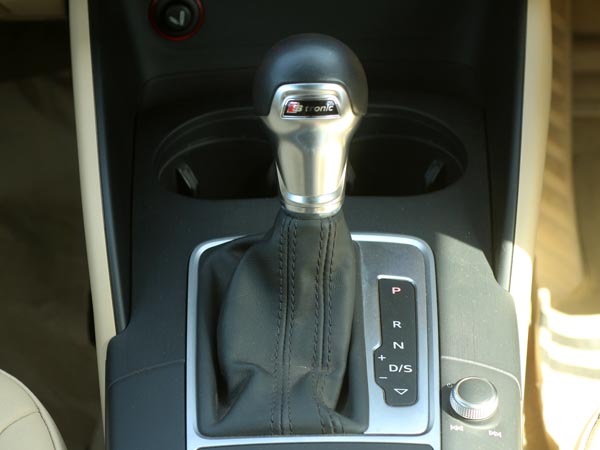 കാര്‍ ഓട്ടോമാറ്റിക് ഗിയറാണോ? ശ്രദ്ധിക്കുക! ഡ്രൈവിംഗില്‍ ചെയ്യാന്‍ പാടില്ലാത്ത ചില കാര്യങ്ങള്‍