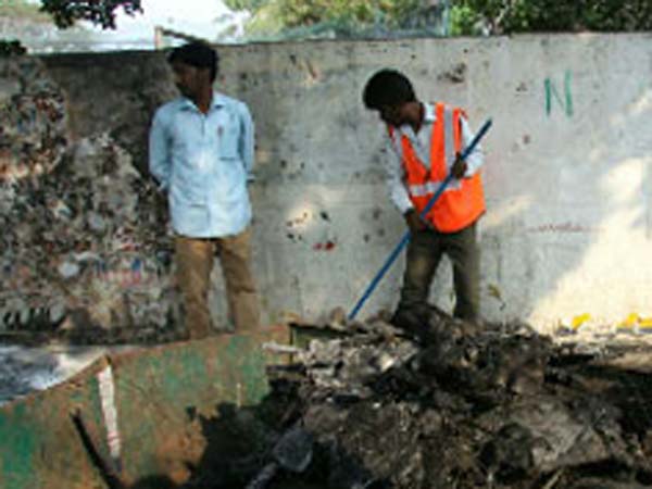 അപകടത്തില്‍ ബിഎംഡബ്ല്യുവിന് തീപിടിച്ചു; റേസിംഗ് താരം അശ്വിനും ഭാര്യയ്ക്കും ഇത് ദാരുണാന്ത്യം