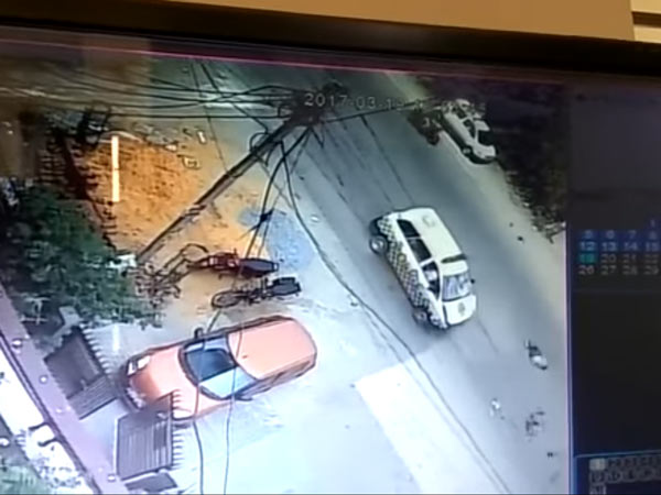 ഇടിച്ചതും പോര നിര്‍ത്താതെ കടന്നും കളഞ്ഞു; ബൈക്കിനെ 'കുത്തിമലര്‍ത്തി' പൊലീസ് കാര്‍