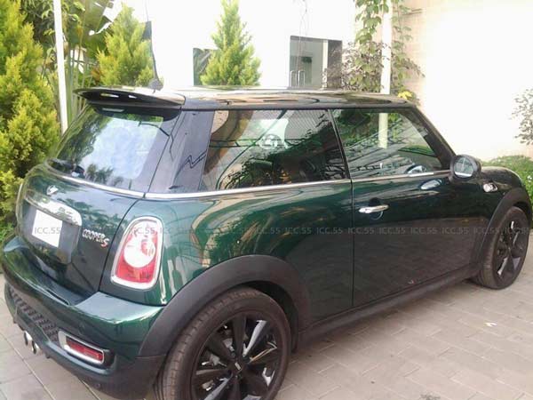 ഇത് ദുല്‍ഖര്‍, കുഞ്ഞിക്ക എന്ന് വിളിക്കും; ഗരാജിലുള്ളതോ ഭീകരന്മാരും!