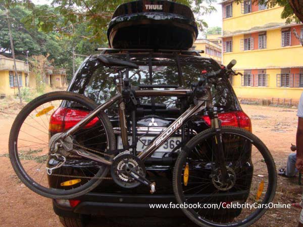 ഇത് ദുല്‍ഖര്‍, കുഞ്ഞിക്ക എന്ന് വിളിക്കും; ഗരാജിലുള്ളതോ ഭീകരന്മാരും!