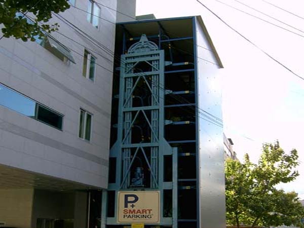 പാര്‍ക്കിംഗ് തലവേദന സൃഷ്ടിക്കുന്നുണ്ടോ? വിഷമിക്കേണ്ട സ്മാര്‍ട് പാര്‍ക്കിംഗ് എത്തി