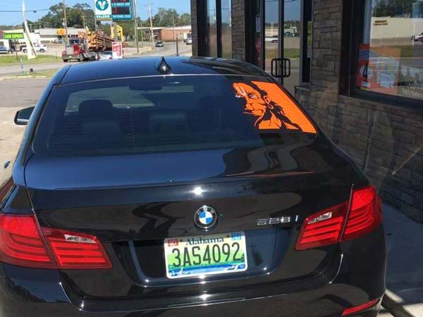 ബംഗളൂരുവില്‍ നിഗൂഢത; രോഷാകുലനായ ഹനുമാന് പിന്നിലെ രഹസ്യം?