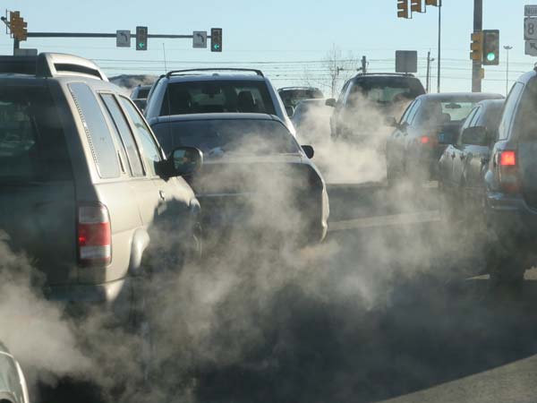 രാജ്യം ബിഎസ് IV ലേക്ക് കടക്കുന്നു; ബിഎസ് III, ബിഎസ് IV തമ്മിലുള്ള വ്യത്യാസമെന്ത്?