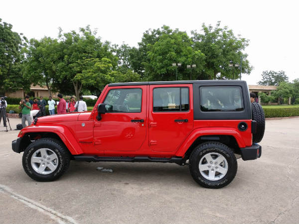 ജീപ്പിന്റെ ഓഫ്‌റോഡിംഗ് വിപ്ലവം ഇന്ത്യയില്‍ സാധ്യമോ?; ഗ്രാന്‍ഡ് ചെറോക്കി റിവ്യു