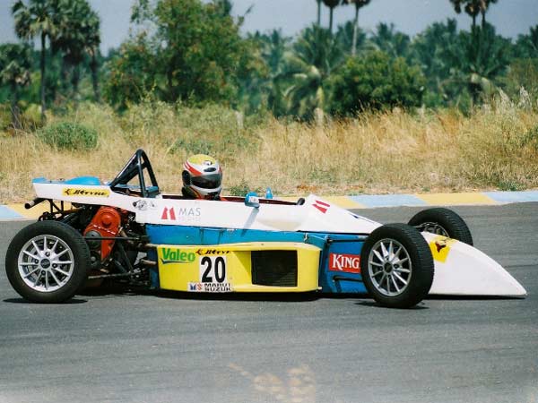 ഇന്ത്യയെ ഡ്രൈവിംഗ് പഠിപ്പിച്ച മാരുതി 800; ഒരു തിരിഞ്ഞ് നോട്ടം