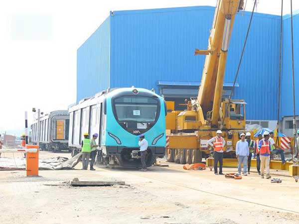 പാര്‍ക്കിംഗ് ആവശ്യം; അപ്പോളോ ടയേര്‍സിന്റെ ഒരു ഏക്കര്‍ ഭൂമി കൊച്ചി മെട്രോ ഏറ്റെടുത്തു