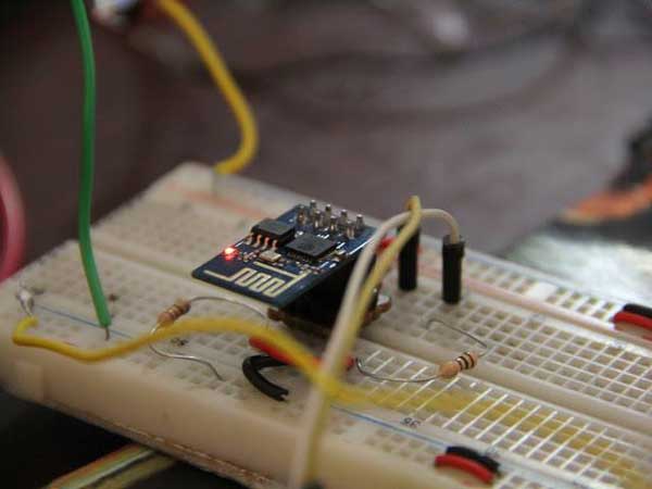 ഇവര്‍ കേരളത്തിന് അഭിമാനം; കരയിലും വെള്ളത്തിലും ഓടുന്ന ബൈക്കുമായി ഈ വിദ്യാര്‍ത്ഥി സംഘം