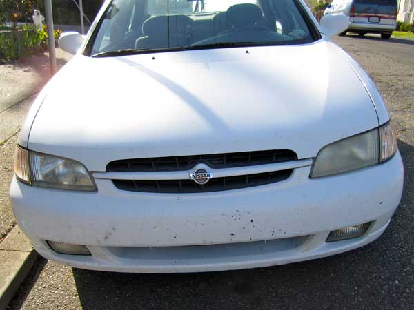 ഹെഡ്‌ലാമ്പുകള്‍ക്ക് മങ്ങല്‍ ഉണ്ടോ? ടൂത്ത്പേസ്റ്റ് ഉപയോഗിച്ച് തിളക്കം തിരികെ കൊണ്ട് വരാം