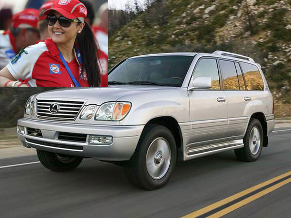 ഷാരൂഖിന്റെ ബുഗാറ്റിയും പ്രീതിയുടെ ലെക്‌സസും; ഇത് ഐപിഎല്‍ ഉടമകളുടെ ആഢംബര കാറുകള്‍