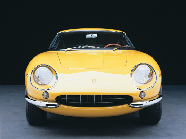 ഷാരൂഖിന്റെ ബുഗാറ്റിയും പ്രീതിയുടെ ലെക്‌സസും; ഇത് ഐപിഎല്‍ ഉടമകളുടെ ആഢംബര കാറുകള്‍