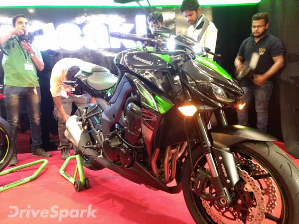 'കവാസാക്കികൾ' അണിനിരന്നു; Z1000, Z1000 R എഡിഷന്‍, Z250 സ്ട്രീറ്റ് ബൈക്കുകള്‍ എത്തി