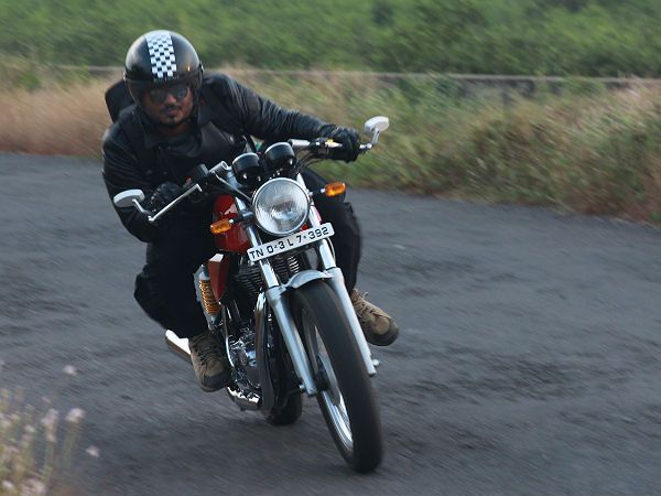 'അതെന്താ എല്ലാരും ഈ റോയല്‍ എന്‍ഫീല്‍ഡിനെ തെരഞ്ഞെടുക്കുന്നേ'? കാരണങ്ങള്‍ ഇവ