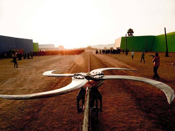 രഹസ്യം പുറത്ത്; ബാഹുബലിയില്‍ കണ്ടത് റോയല്‍ എന്‍ഫീല്‍ഡിന്റെ കരുത്ത്