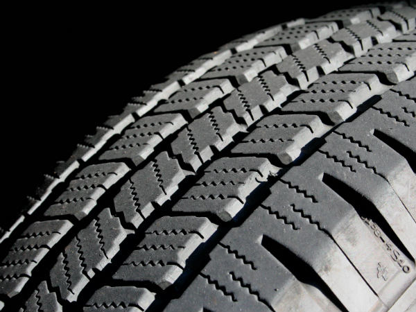 ടയര്‍ ഏത് തെരഞ്ഞെടുക്കും? ട്യൂബ്‌ലെസ് ടയറുകളുടെ ഗുണങ്ങളും ദോഷങ്ങളും