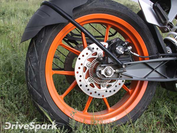 ടയര്‍ ഏത് തെരഞ്ഞെടുക്കും? ട്യൂബ്‌ലെസ് ടയറുകളുടെ ഗുണങ്ങളും ദോഷങ്ങളും