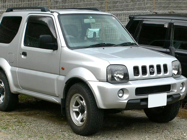 ഇവര്‍ കാലത്തെ അതിജീവിച്ചവര്‍; വിപണിയില്‍ വിസ്മയം ഉണര്‍ത്തുന്ന കാറുകള്‍