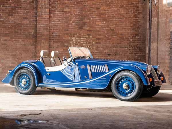 ഇവര്‍ കാലത്തെ അതിജീവിച്ചവര്‍; വിപണിയില്‍ വിസ്മയം ഉണര്‍ത്തുന്ന കാറുകള്‍