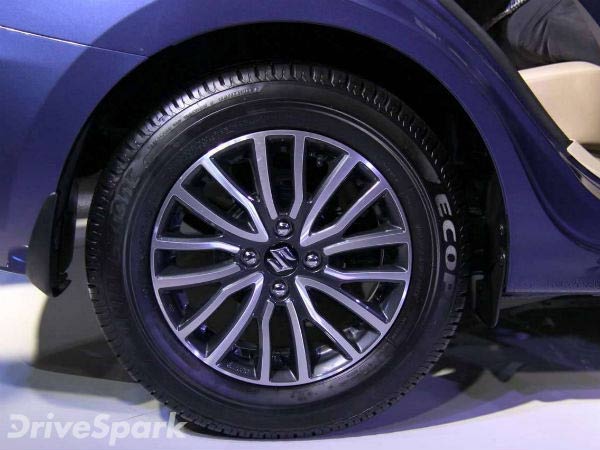 'വരവിന് മുമ്പെ നിറംമങ്ങി'; 2017 മാരുതി ഡിസൈര്‍ അപകടത്തില്‍ തകര്‍ന്നു