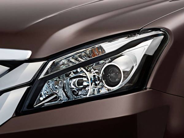 ഫോര്‍ച്ച്യൂണറിനെ വെല്ലാന്‍ ഇസുസു MU-X എത്തി