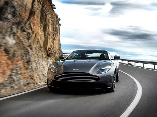 ഒടുവില്‍ ആസ്റ്റണ്‍ മാര്‍ട്ടിന്‍ DB11 ന് ആദ്യ ഉപഭോക്താവിനെ കിട്ടി!