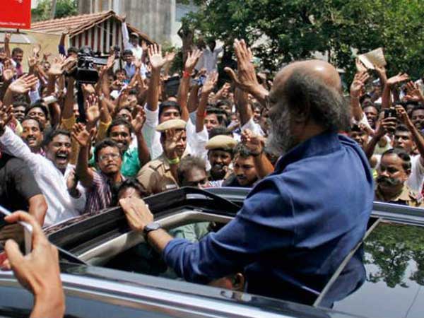 ഒടുവില്‍ രജനികാന്ത് ആദ്യ ആഢംബര കാര്‍ സ്വന്തമാക്കി