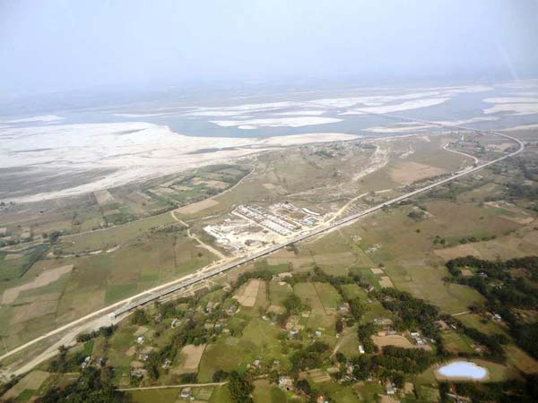 ഇന്ത്യയിലെ ഏറ്റവും നീളമേറിയ പാലം ആദ്യ അപകടത്തിന് സാക്ഷിയായി