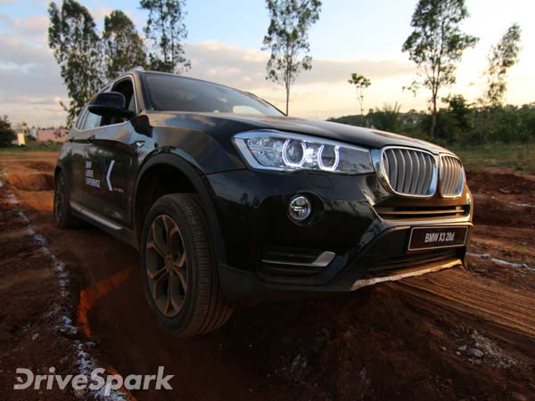 ഒാഫ്റോഡിംഗിന് അനുയോജ്യമാണോ ബിഎംഡബ്ല്യു X3?