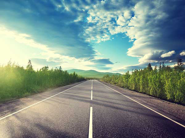 ഇതെന്തിനാണ് റോഡില്‍ വെള്ള, മഞ്ഞ വരകള്‍ നല്‍കുന്നത്? കാരണം ഇതാണ്