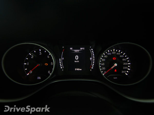 പ്രതീക്ഷയ്ക്ക് ഒത്ത് ജീപ് കോമ്പസ് ഉയരുന്നുണ്ടോ? — ഫസ്റ്റ് ഡ്രൈവ്