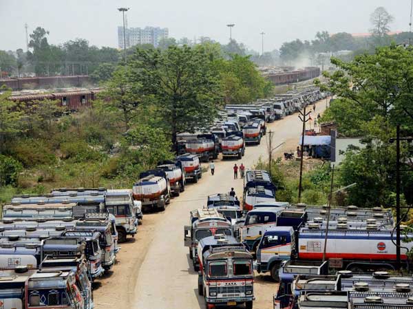 ജിഎസ്ടിക്ക് പിന്നാലെ 22 സംസ്ഥാനങ്ങള്‍ അതിര്‍ത്തി ചെക്ക്‌പോസ്റ്റുകള്‍ ഉപേക്ഷിച്ചു