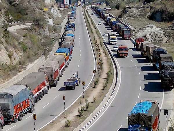 ജിഎസ്ടിക്ക് പിന്നാലെ 22 സംസ്ഥാനങ്ങള്‍ അതിര്‍ത്തി ചെക്ക്‌പോസ്റ്റുകള്‍ ഉപേക്ഷിച്ചു