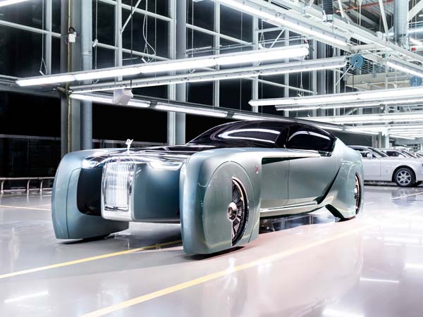 ഹൈബ്രിഡ് കാറുകളോട് താത്പര്യമില്ല; ഇലക്ട്രിക് കാറുകളില്‍ റോള്‍സ് റോയ്‌സ് ചുവട് ഉറപ്പിക്കുന്നു