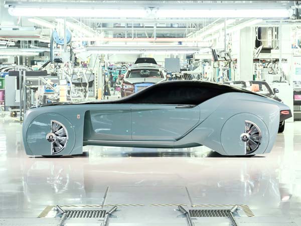 ഹൈബ്രിഡ് കാറുകളോട് താത്പര്യമില്ല; ഇലക്ട്രിക് കാറുകളില്‍ റോള്‍സ് റോയ്‌സ് ചുവട് ഉറപ്പിക്കുന്നു