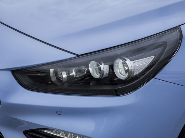 ഇത് ഗംഭീരം!; ആദ്യ പെര്‍ഫോര്‍മന്‍സ് ഹാച്ച്ബാക്ക് i30N നെ ഹ്യുണ്ടായി അവതരിപ്പിച്ചു