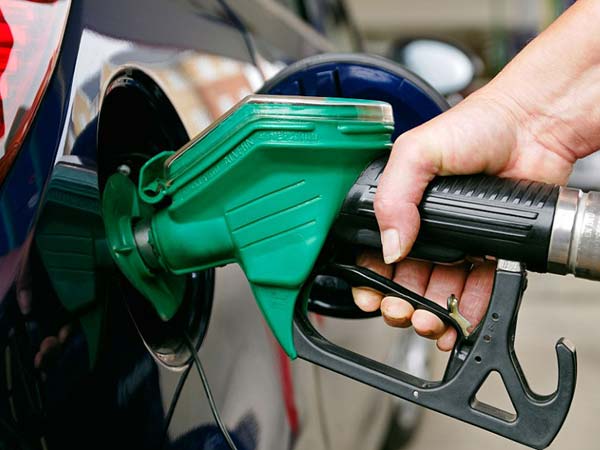 ഡീസല്‍ ടാങ്കില്‍ പെട്രോള്‍? തെറ്റായ ഇന്ധനം കാറില്‍ നിറച്ചാല്‍ ആദ്യം ചെയ്യേണ്ട ചില കാര്യങ്ങള്‍