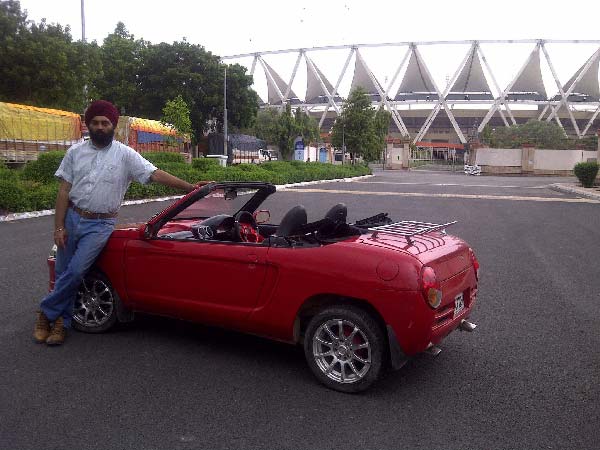 കുറഞ്ഞ ചെലവില്‍ ഒരു കണ്‍വേര്‍ട്ടബിള്‍; അതിശയിപ്പിക്കുന്ന മാരുതി 800 കളുമായി ജെഎസ് ഡിസൈന്‍