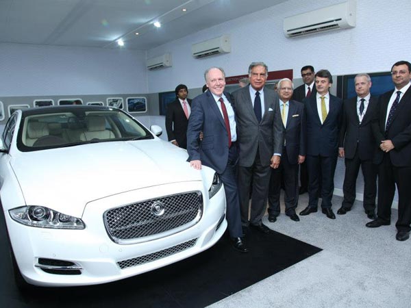 ടാറ്റ എന്തിനാണ് ജാഗ്വാര്‍-ലാന്‍ഡ് റോവറിനെ സ്വന്തമാക്കിയത്? രത്തന്‍ ടാറ്റയുടെ പ്രതികാരത്തിന്റ കഥ