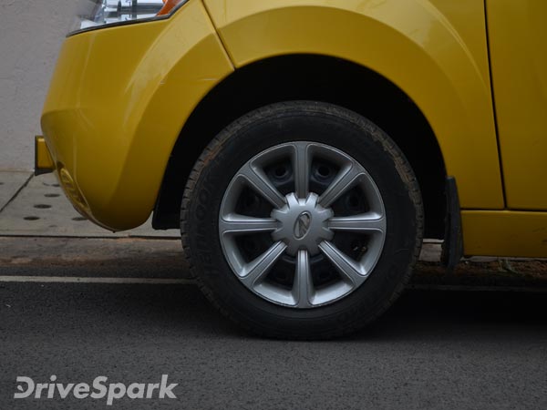 ചിന്തിച്ചിട്ടുണ്ടോ, എന്തേ ടയറുകള്‍ കറുത്ത നിറത്തില്‍ മാത്രം കാണപ്പെടുന്നൂ?