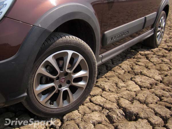 ചിന്തിച്ചിട്ടുണ്ടോ, എന്തേ ടയറുകള്‍ കറുത്ത നിറത്തില്‍ മാത്രം കാണപ്പെടുന്നൂ?