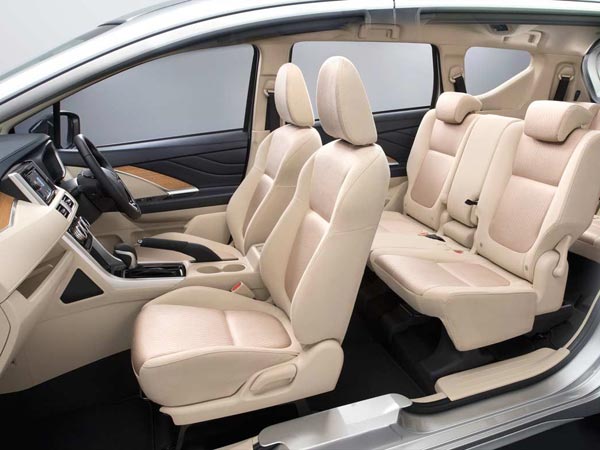 കാത്തിരിപ്പ് അവസാനിച്ചു; മിത്സുബിഷിയുടെ എക്‌സ്പാന്‍ഡര്‍ എംപിവിയില്‍ അതിശയിച്ച് ലോകം