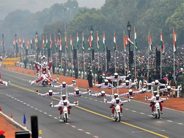 ബുള്ളറ്റ് എന്ന പട്ടാളബൈക്ക്; ഇന്ത്യന്‍ സൈന്യത്തില്‍ നിന്നും ആരംഭിച്ച റോയല്‍ എന്‍ഫീല്‍ഡിന്റെ കഥ