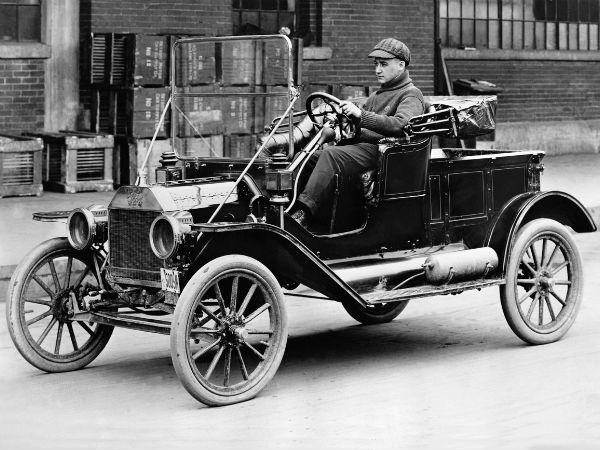 മഹാത്മാ ഗാന്ധിക്ക് ഒപ്പം ചരിത്ര താളുകളില്‍ ഇടംപിടിച്ച കാര്‍