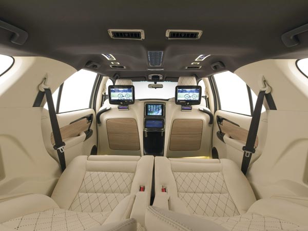 എസ്‌യുവികളുടെ രാജാവിന് ഡിസി നല്‍കിയ കൊട്ടാരം; ഐലൗഞ്ച് ശ്രദ്ധ നേടുന്നു