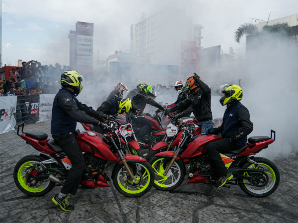 സാഹസികത പരസ്യത്തില്‍ മാത്രമല്ല; അപാച്ചെ കൊണ്ട് ടിവിഎസ് കുറിച്ച പുതിയ റെക്കോര്‍ഡ്