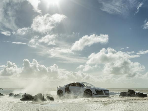 ഔഡി R8 ന്റെ ഫോട്ടോഷൂട്ട് നടന്നത് കാര്‍ ഇല്ലാതെ!; ഇത് അമ്പരിപ്പിക്കുന്ന കാര്‍ ഫോട്ടോഗ്രഫി