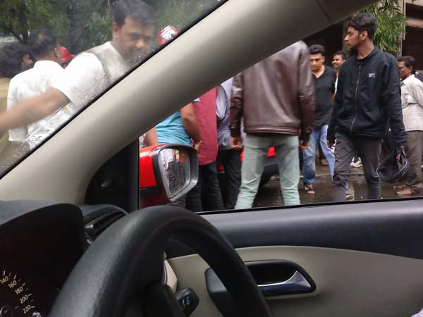 ബംഗളൂരുവില്‍ ജീപ് കോമ്പസ് അപകടം; ഇന്ത്യന്‍ നിര്‍മ്മിത എസ്‌യുവി സുരക്ഷിതമോ?