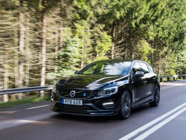 മറയ്ക്ക് പുറത്ത് അവതരിച്ച 2018 വോള്‍വോ S60, V60 പോള്‍സ്റ്റാര്‍ ഫെയ്‌സ്‌ലിഫ്റ്റുകള്‍
