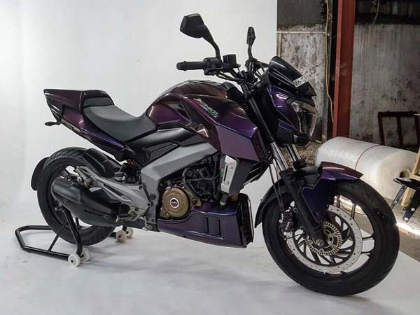 '20000 രൂപയ്ക്ക് ഒരു ഡോമിവേല്‍'; ഇത് ഡ്യുക്കാറ്റി ഡയാവല്‍ പോലൊരു ഡോമിനാര്‍